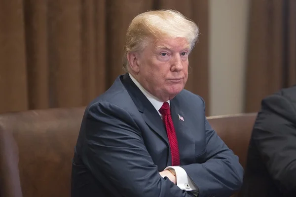 Trump yönetiminin Suudi Arabistan'a nükleer transfer planına soruşturma