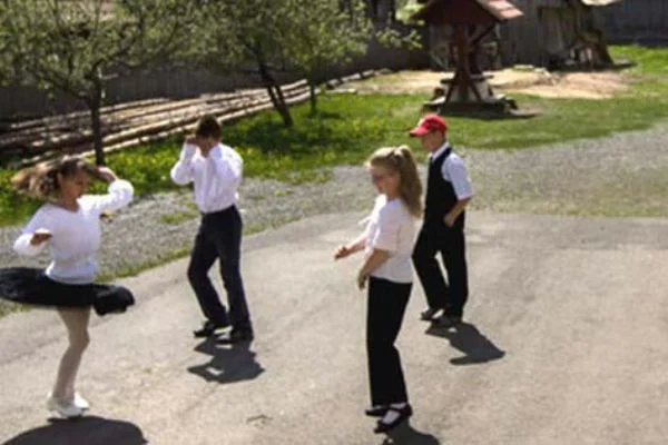 Türk ailelerine çocukları için 'asimilasyon' uyarısı
