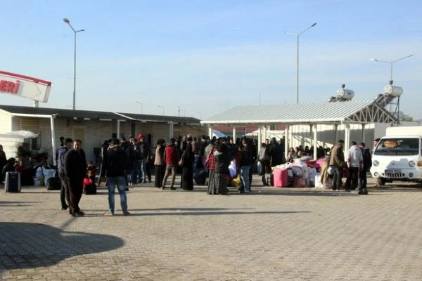 Ülkelerine dönen Suriyeli sayısı 300 bini geçti