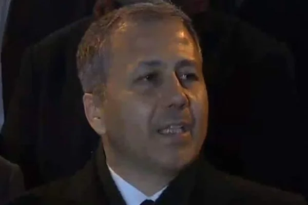 Vali Yerlikaya açıkladı! Çöken binada 9 yaşında bir çocukla iletişim kuruldu