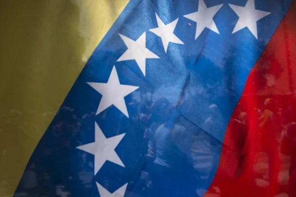 Venezuela'dan 'ABD ileri giderse Trump'ın elleri kana bulaşır' ikazı