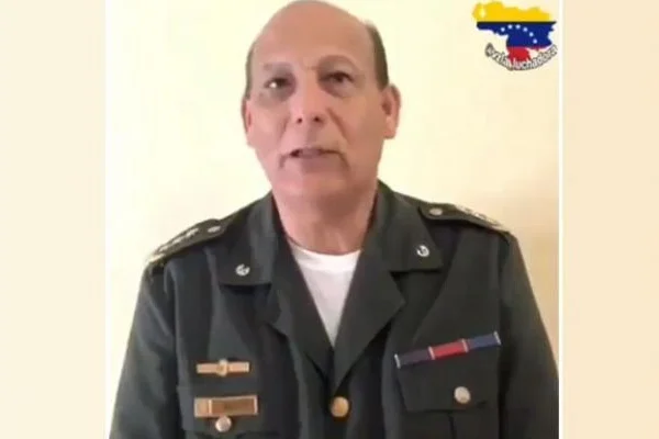Venezuela ordusunda görevli Albay: Maduro'yu tanımıyorum
