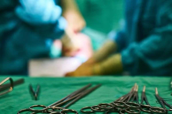 Yargıtay'dan dikkat çeken karar: Genel cerrah estetik ameliyatı yapamaz