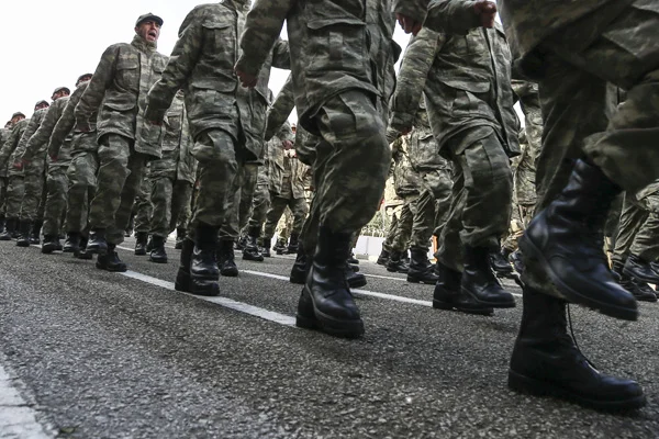 Yeni askerlik sisteminin detayları belli oldu