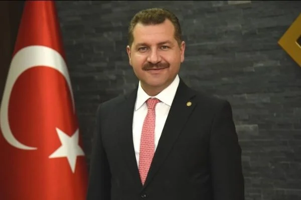Yücel Yılmaz kimdir?