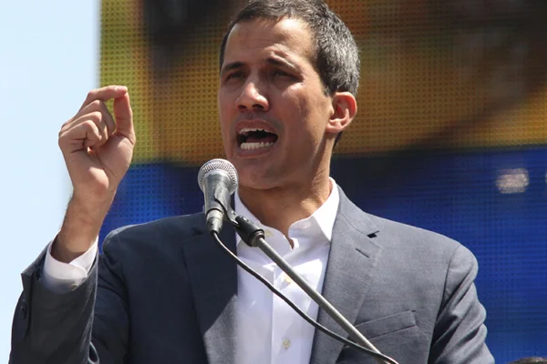 Yüksek Mahkemeden Guaido'ya karşı bir hamle daha