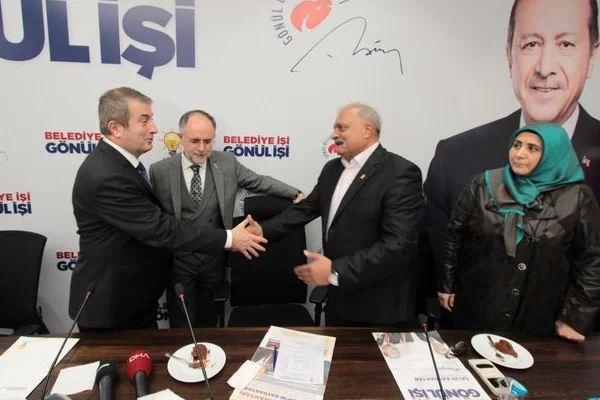 45 CHP üyesi AK Parti'ye katıldı