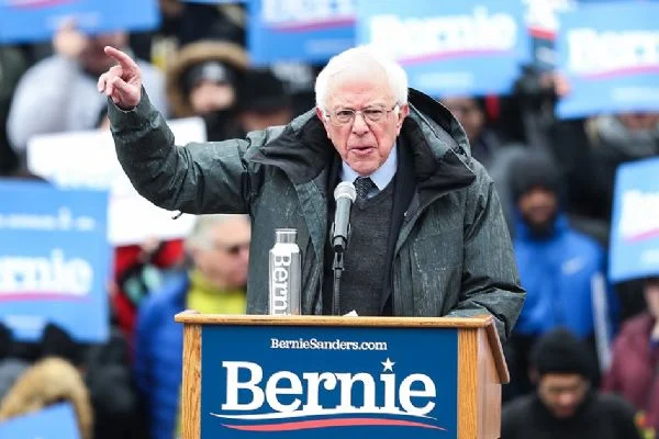 ABD'li senatör Sanders: Trump ABD tarihinin en tehlikeli başkanı