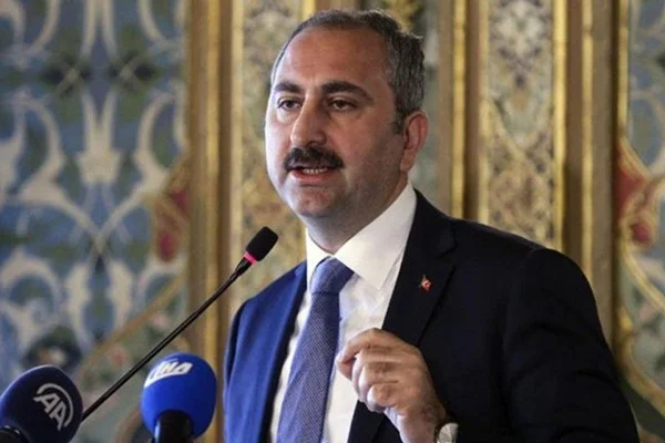 Adalet Bakanı Gül'den Akşener'e tepki