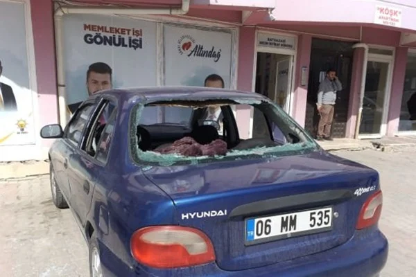 AK Parti seçim bürosuna saldırı