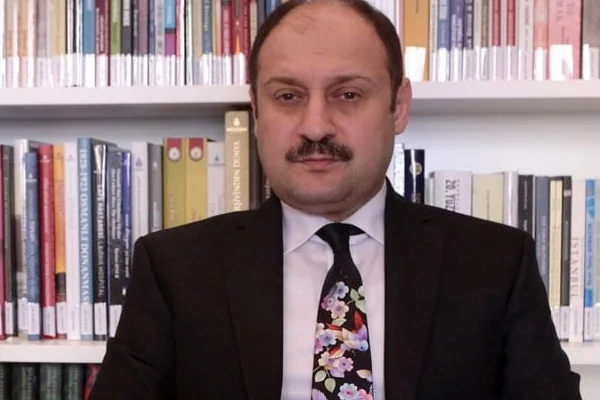 Ak Partili Gülpınar'ın ayet okuyarak oy istemesi tepki topladı: Emaneti bize verirseniz Allah sizden hesap sormayaca
