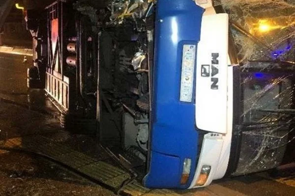 Ankara'da EGO otobüsü devrildi: 1 yaralı