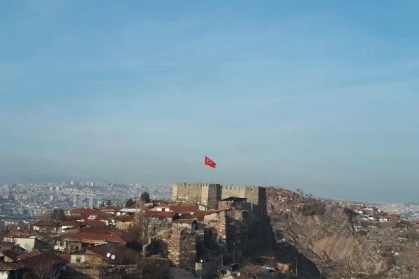 Ankara Kale Mahallesi tarihi dokusunu kaybediyor