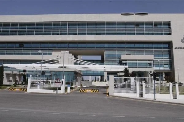 AYM'den 5 parti hakkında suç duyurusu