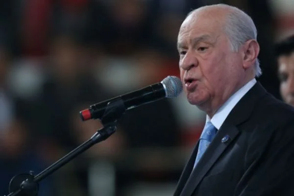 Bahçeli: Kriz arayanlar 'zillet'te yuvalandı