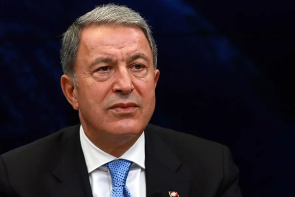 Bakan Akar: Teröristler yurt içinde büyük ölçüde etkisiz hale getirildi