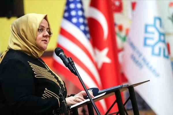 Bakan Selçuk: Maarif Okulları dünyaya değer katan nesiller yetiştirmeye devam ediyor