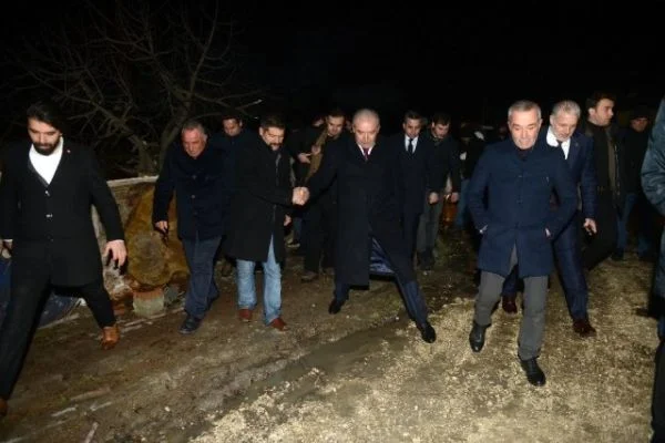 Başkan adayı Uysal, Milleti çamurdan kurtaracağız
