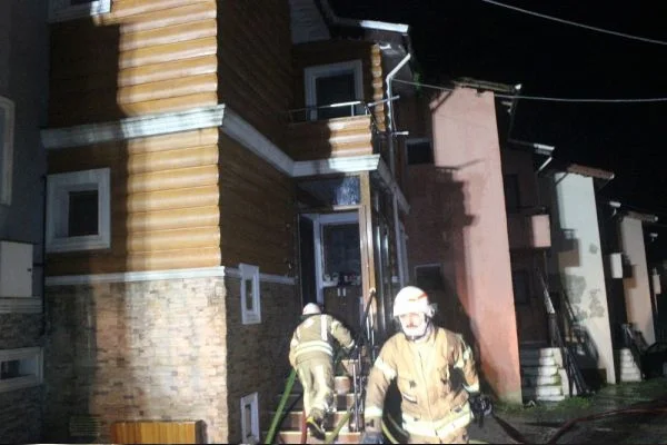 Beylikdüzü'nde lüks villada yangın