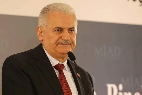Binali Yıldırım'dan Demet Akbağ'a taziye telefonu