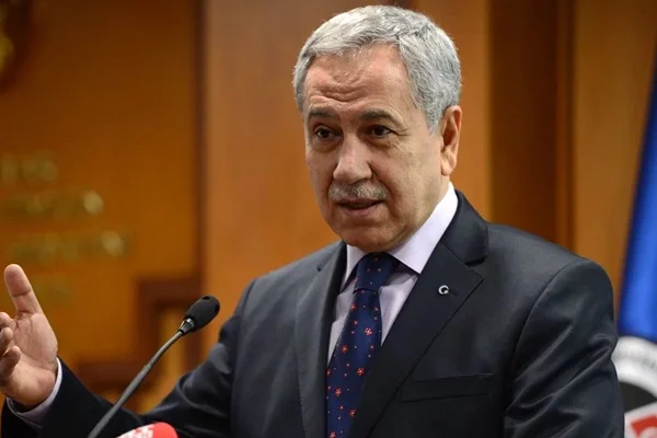 Bülent Arınç oyunu kime vereceğini açıkladı