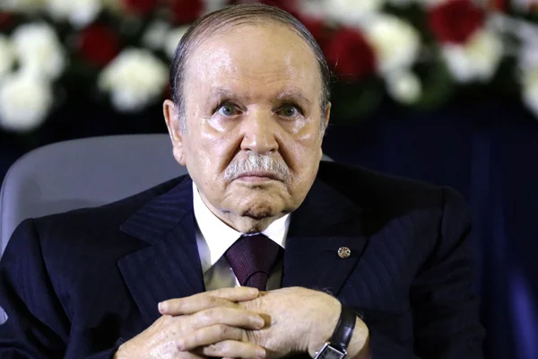 Buteflika Cezayir'de kaosa karşı uyardı