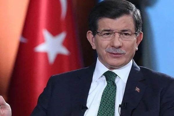 "Davutoğlu işadamları ile bir araya geldi"