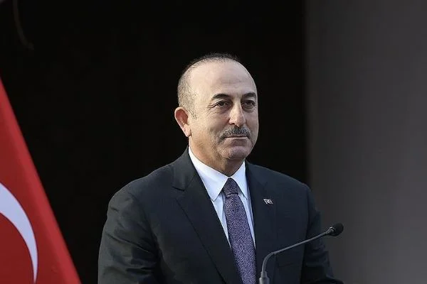 Dışişleri Bakanı Çavuşoğlu Singapurlu mevkidaşı ile telefonda görüştü