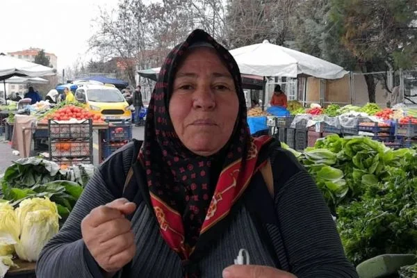 Diyarbakır'da erkek pazarcılar, kadın pazarcıların ekmeğine göz dikti