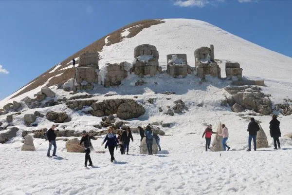 'Dünya mirası' Nemrut sezonu açtı