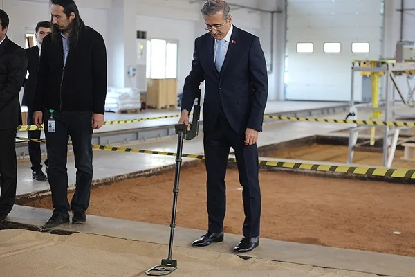 Dünyanın en hafif mayın dedektörü OZAN hazır