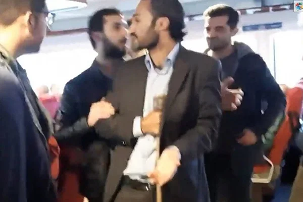 Elindeki baltayla vapuru kaçırmaya çalıştı