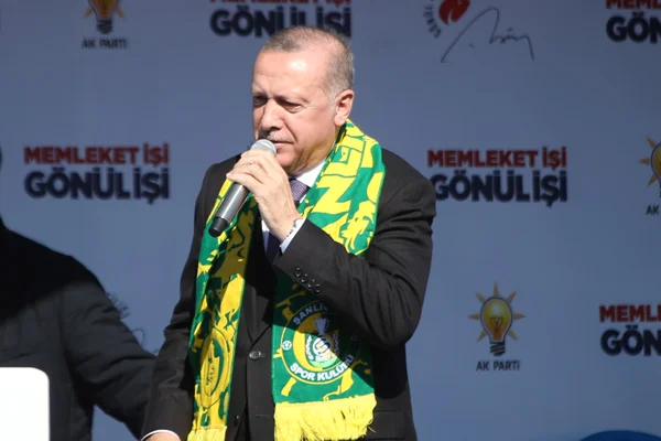 Erdoğan'dan net mesaj: Bu trenden inenler bir daha bu trene binemezler