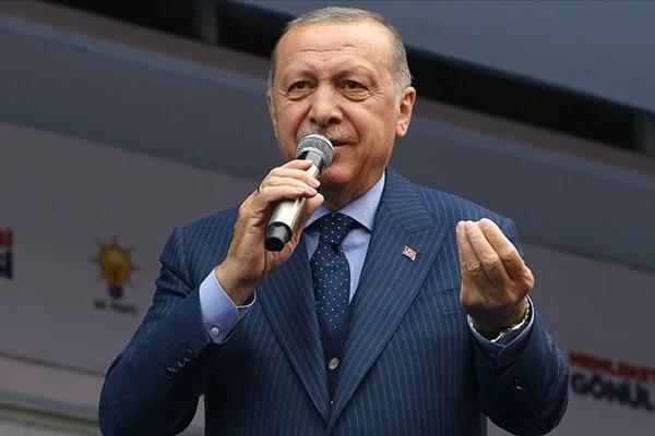 Erdoğan: Ezanlarımızın yurdumuzun üstünde ebediyen okunmasına kimse engel olamayacaktır