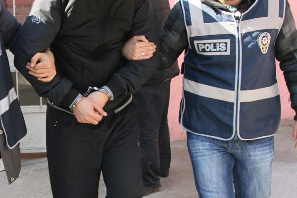 Eski futbolcuya FETÖ'den hapis cezası