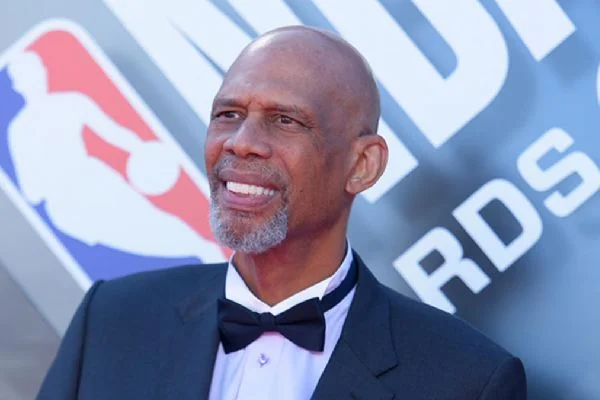 Eski NBA yıldızı Kerim Abdülcabbar, kişisel koleksiyonunu sattı
