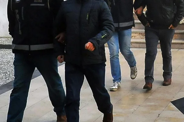 FETÖ'nün TSK yapılanmasına operasyon