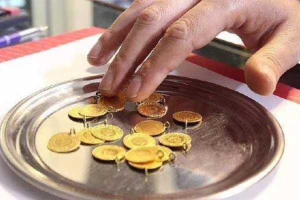 Gram altın 229 lira seviyelerinde