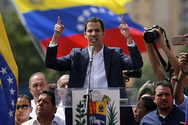 Guaido halkı sokağa çağırdı