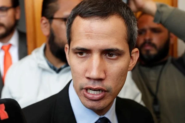 Guaido, Venezuela'ya dönüp muhalefeti sokağa çıkaracak