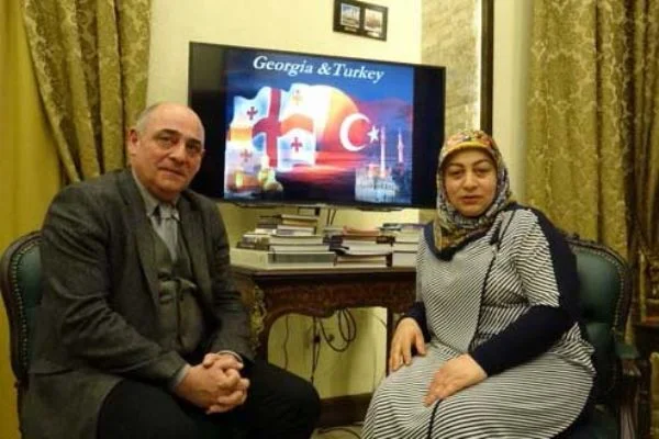 Gürcistan'da çeteyi çökerten Türk kadına teşekkür belgesi