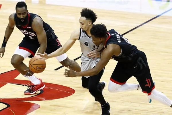 Harden'dan Spurs potasına 61 sayı