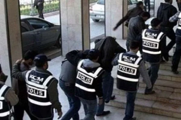Hava Kuvvetleri Komutanlığı'nda gözaltılar