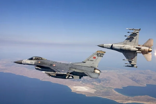 Irak'ın kuzeyine hava harekâtı