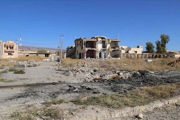 Irak'ta 3 IŞİD'li terörist, üstlerindeki bombaları patlattı