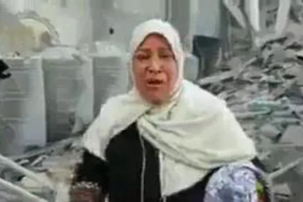 İşgal güçlerin bombardımanında evi yıkılan kadının feryadı