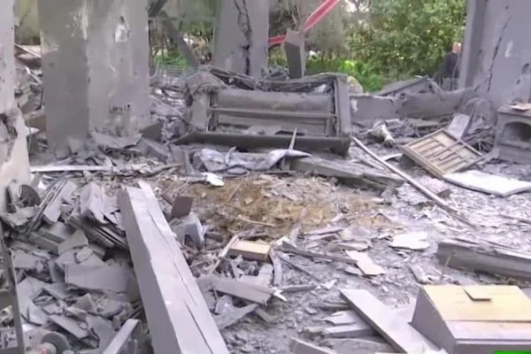 İsrail, Gazze Şeridinde bulunan bir eve roket attı