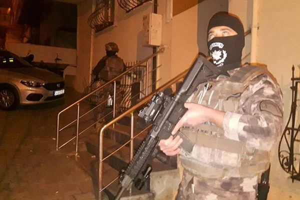 İstanbul'da özel harekat destekli terör operasyonu