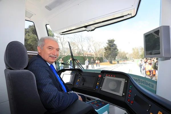 "İstanbul'da tarihi gün!" Mevlüt Uysal, 2 farklı raylı sistem hattında test sürüşü yaptı