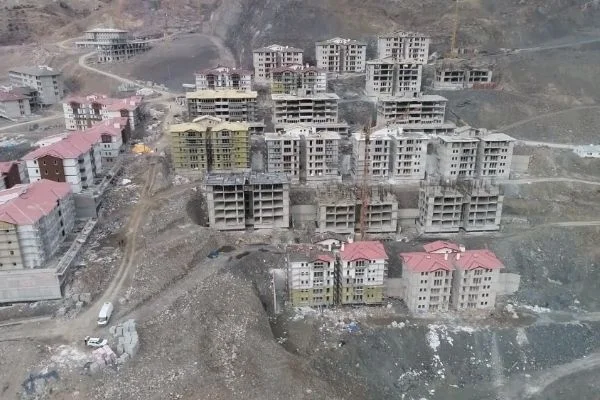 İşte Cumhurbaşkanı Erdoğan'ın açıkladığı Yusufeli'ndeki denize nazır evler